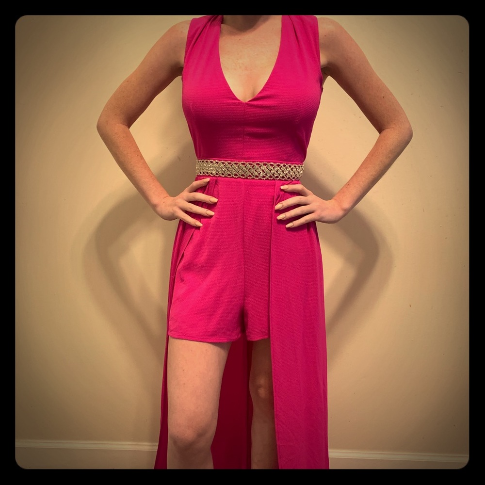 Short style jumpsuit with train.